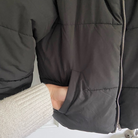 Black cropped puffer - Picture 4 of 4